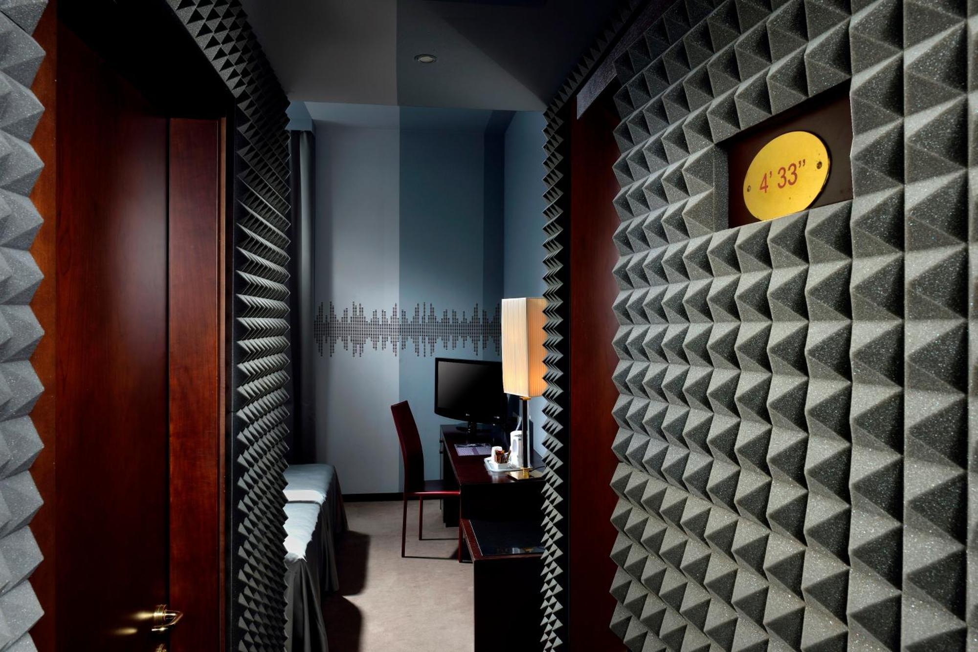Phi Hotel Bologna — Photos 3